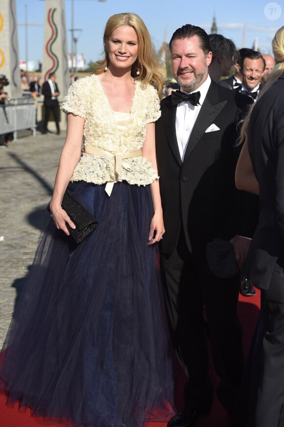 Gustaf Magnuson et Vicky Andren - Arrivées au dîner à bord du S/S Stockholm la veille du mariage du prince Carl Philip de Suède et de Sofia Hellqvist à Stockholm le 12 juin 2015  Vicky Andren and Gustaf Magnuson pose before dinner gala for wedding of Swedish Prince Carl Philip and Sofia Hellqvist, in Stockholm, on Friday 12 June, 201512/06/2015 - Stockholm