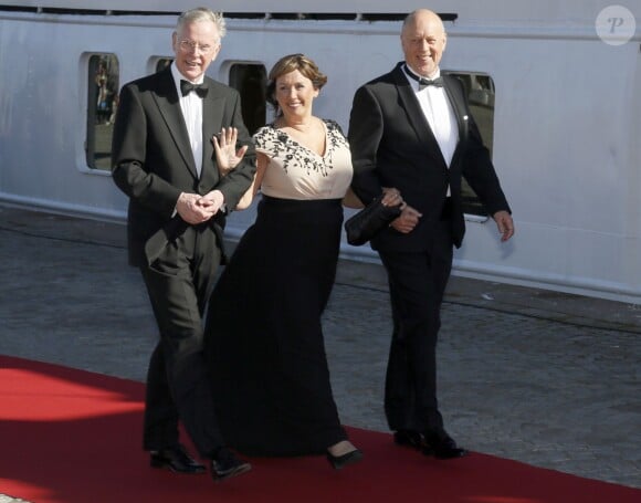 Erik et Marie Hellqvist ( les parenst de Sofia) - Arrivées au dîner à bord du S/S Stockholm la veille du mariage du prince Carl Philip de Suède et de Sofia Hellqvist à Stockholm le 12 juin 2015  Marie Hellqvist, Erik Hellqvist Arrivals for the pre-wedding dinner - Royal wedding of Prince Carl Philip and Sofia Hellqvist in Stockholm, Sweden 2015-06-1212/06/2015 - Stockholm