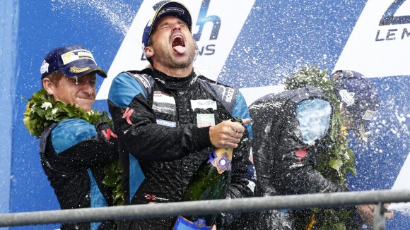 Patrick Dempsey en extase: Douche de champagne et joie explosive aux 24H du Mans