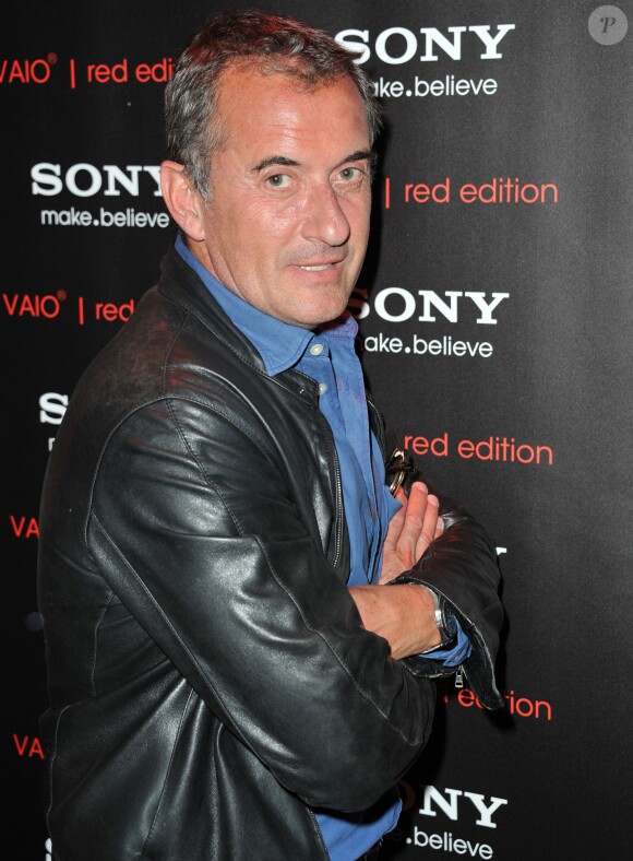 Christophe Dechavanne - Soiree Sony Style a la boutique Sony (39 avenue George V) a Paris le 2 juillet 2013.