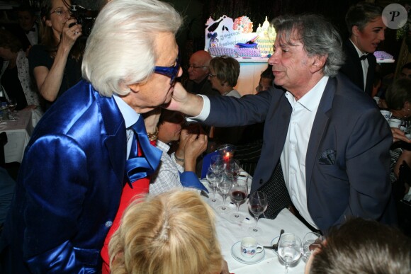 Exclusif - Michou et Hervé Vilard - L'homme en bleu fête son 84e anniversaire dans son cabaret Chez Michou à Paris le 18 juin 2015.