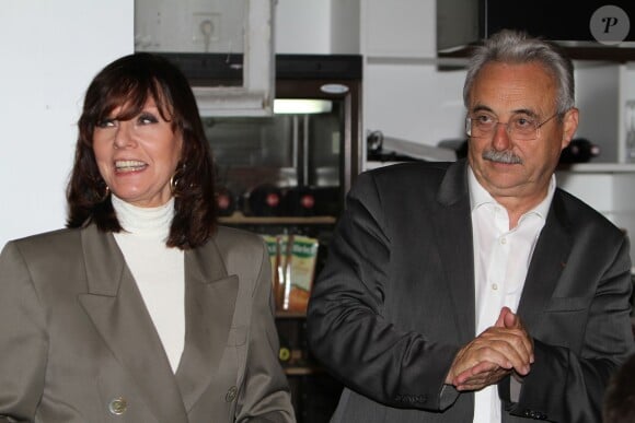Exclusif - Denise Fabre et Louis Nègre (Sénateur maire de Cagnes sur Mer), lors de la soirée des Niçois à l'Espace Montmartre à Paris, le 9 juin 2015.