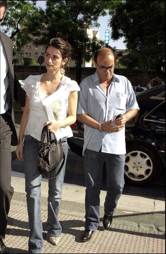Penélope Cruz et son père Eduardo, à Madrid, le 20 mai 2003.
