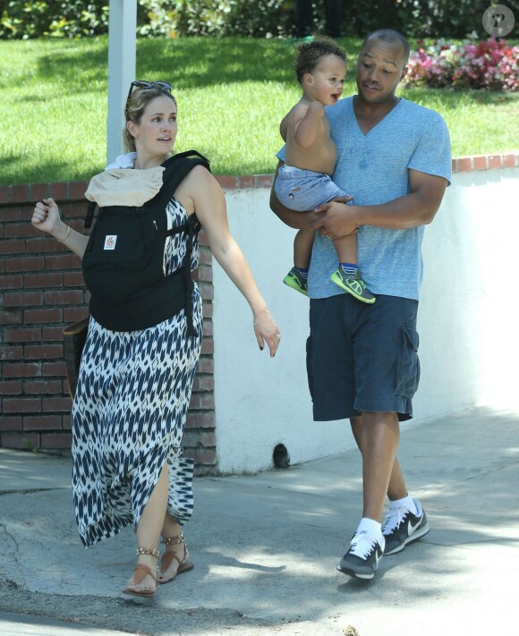 Exclusif - Donald Faison, sa femme CaCee Cobb et leurs enfants Wilder et Rocco - La famille Simpson réunie pour une fête d'anniversaire à Hollywood, le 20 juin 2015.