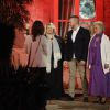 Exclusif - Elsa Fayer accueille le trio Yvette, Michaël et Jeanine dans la cour de la maison La Minotte, sur le tournage de l'émission Qui veut épouser mon fils ? saison 4, en février 2015.