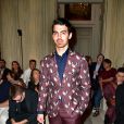  Joe Jonas lors du d&eacute;fil&eacute; Valentino (collection homme printemps-&eacute;t&eacute; 2016) &agrave; l'h&ocirc;tel Salomon de Rothschild. Paris, le 24 juin 2015. 