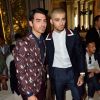 Joe Jonas et Zayn Malik lors du défilé Valentino (collection homme printemps-été 2016) à l'hôtel Salomon de Rothschild. Paris, le 24 juin 2015.