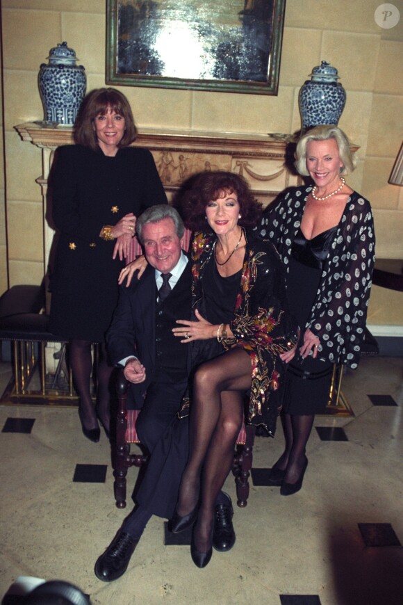 Diana Rigg, Patrick Macnee, Linda Thorson et Honor Blackman en 1993