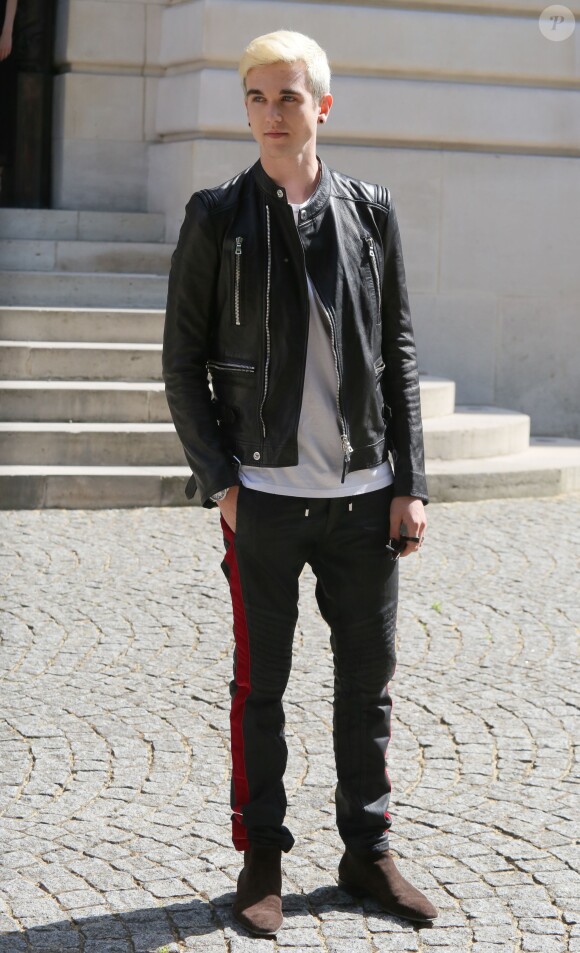 Gabriel-Kane Day-Lewis (fils d'Isabelle Adjani et de Daniel Day-Lewis) au défilé de mode masculine Balmain printemps-été 2016 à l'hôtel Potocki à Paris le 27 juin 2015.