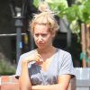 Exclusif - Ashley Tisdale et son mari Christopher French vont voir l'avancement des travaux de leur nouvelle maison à Encino, le 2 juillet 2015.  