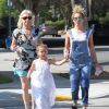 Exclusif - Ashley Tisdale est allée déjeuner avec sa mère Lisa et sa nièce Mikayla Dawn à Toluca Lake, le 30 mai 2015  