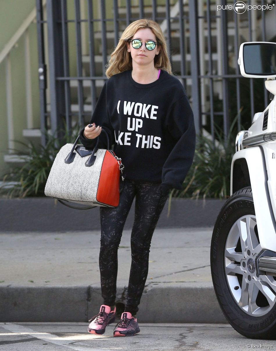  Ashley Tisdale &amp;agrave; la sortie de son cours de gym &amp;agrave; West Hollywood, le 31 mars 2015.&amp;nbsp;  