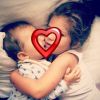 Emilie Nef Naf : Ses enfants Menzo et Maella se font un énorme calin. Craquant !