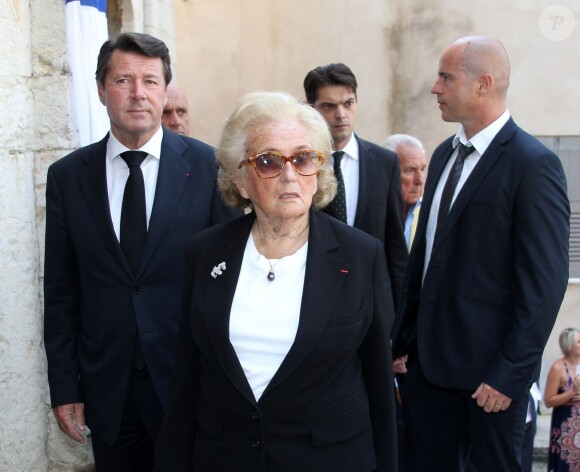 Christian Estrosi et Bernadette Chirac lors des obsèques de Charles Pasqua en la cathédrale Notre-Dame du Puy à Grasse, le 7 juillet 2015