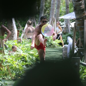 Cristiano Ronaldo et son fils Cristiano Jr en vacances à Miami le 24 juin 2015