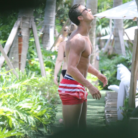 Cristiano Ronaldo et son fils Cristiano Jr en vacances à Miami le 24 juin 2015