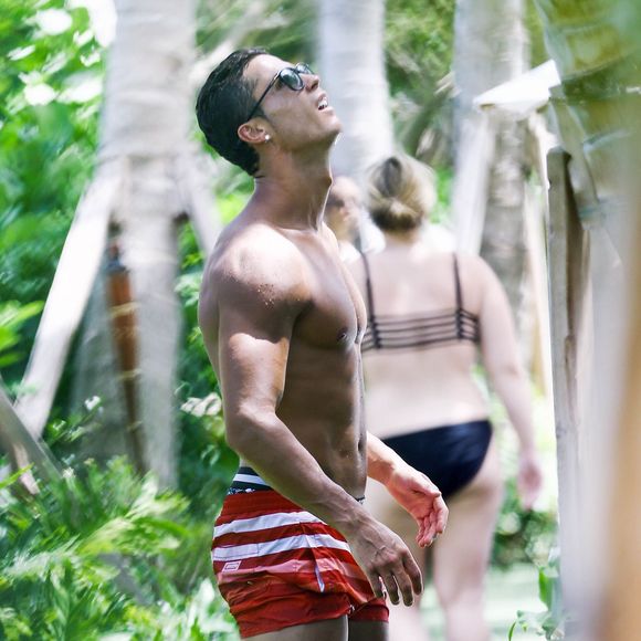 Cristiano Ronaldo et son fils Cristiano Jr en vacances à Miami le 24 juin 2015
