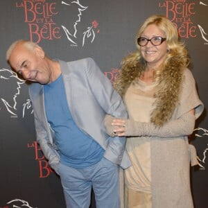 Michel Fugain et sa femme Sanda au Théâtre Mogador à Paris le 24 octobre 2013.