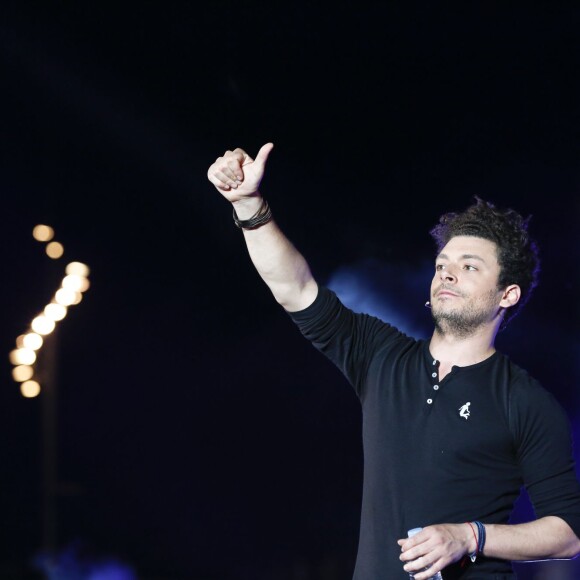 Exclusif - Kev Adams - Kev Adams organise un énorme flashmob dansant de plus de 7000 personnes sur la chanson "C Pas Si Grave"à Marseille le 17 mai 2015.