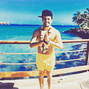 Kev Adams à Tahiti - Image tirée d'Instagram, juin 2015