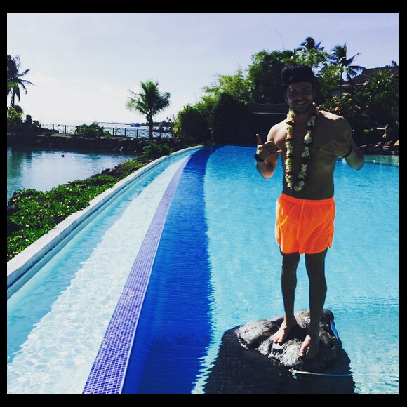 Kev Adams à Tahiti - Image tirée d'Instagram, juin 2015