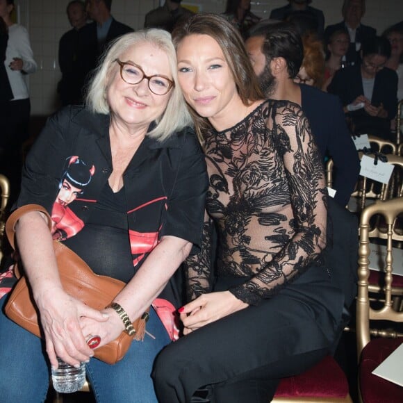 Josiane Balasko et Laura Smet assistent au défilé Jean Paul Gaultier (collection haute couture automne-hiver 2015/2016) au 325, rue Saint Martin. Paris, le 8 juillet 2015.