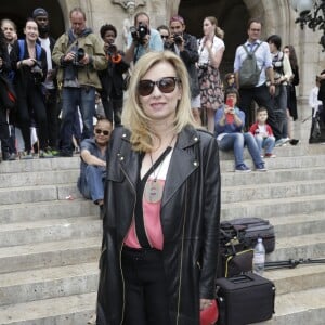 Valérie Trierweiler arrive au Palais Garnier pour assister à la présentation d'Alexis Mabille (collection haute couture automne-hiver 2015-2016). Paris, le 8 juillet 2015.