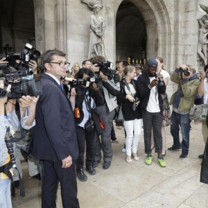 Valérie Trierweiler arrive au Palais Garnier pour assister à la présentation d'Alexis Mabille (collection haute couture automne-hiver 2015-2016). Paris, le 8 juillet 2015.