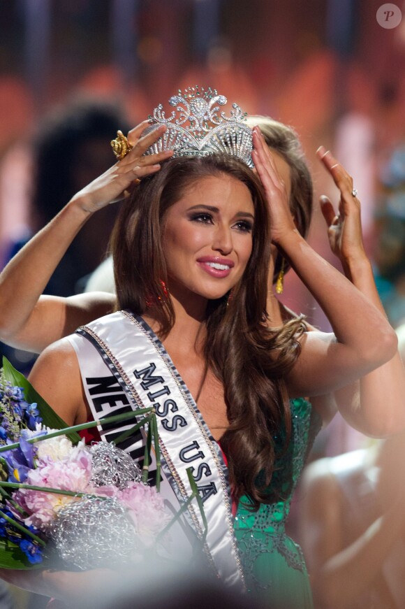 Nia Sanchez a reçu la couronne de Miss USA 2014 à Baton Rouge, le 8 juin 2014.