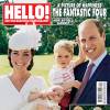 Kate Middleton etle prince William avec leurs enfants le prince George et la princesse Charlotte de Cambridge en couverture de Hello! en juillet 2015, une photo de Mario Testino prise lors du baptême de la dernière-née.