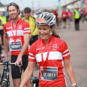 Pippa Middleton le 21 juin 2015 lors d'une course cycliste caritative entre Londres et Brighton qu'elle disputait au profit de la British Heart Foundation