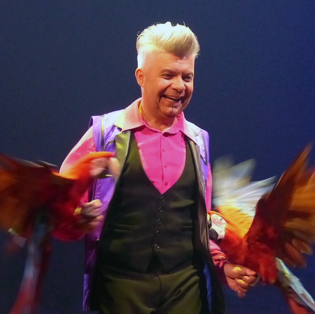 Photo Exclusif Antonio Zatta sur scène lors du spectacle Ecris l