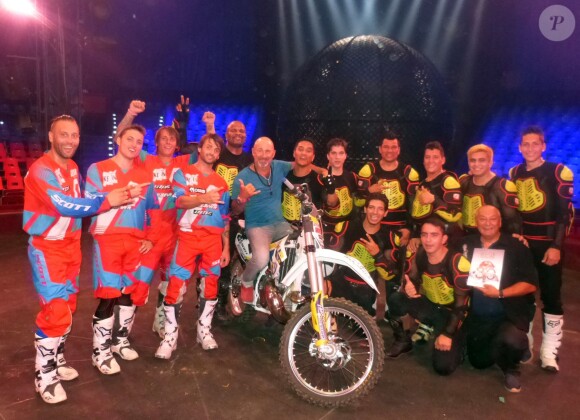 Exclusif - Vincent Lagaf' et les motards, lors du spectacle Ecris l'histoire à l’occasion des 30 ans du cirque Arlette Gruss à Gassin, le 15 juillet 2015.