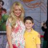 Charlotte Ross et son fils - Première du film "Muppets most wanted" à Hollywood, le 11 mars 2014.  