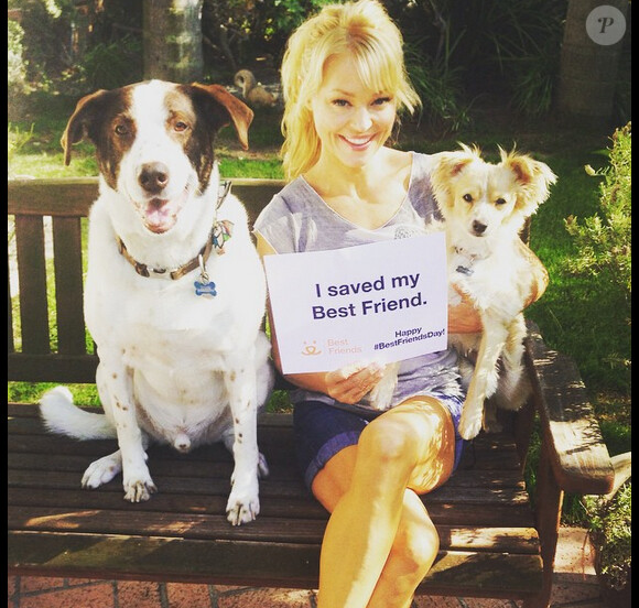 Charlotte Ross et ses deux chiens sur Instagram / juin 2015