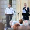Julie Gayet a présenté le scénario de "Madame Wilde" lors d'une lecture musicale dans la cour du Musée Calvet à Avignon, le 18 juillet 2015, produite par France Culture. A la fin de la lecture, elle a reçu un bouquet de fleurs de la part d'Olivier Poivre d'Arvor (malgré qu'il ait été renvoyé de son poste de directeur de France Culture par le PDG de Radio France, Mathieu Gallet, également présent à la lecture).