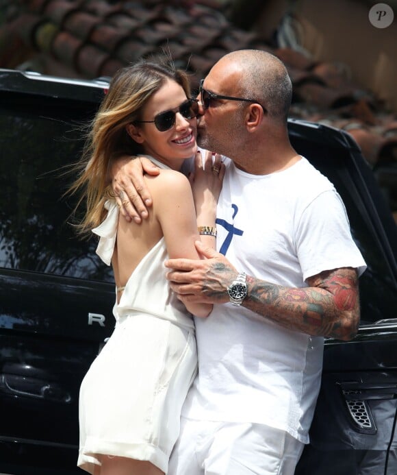 Christian Audigier et sa belle Nathalie Sorensen lors de la "Soirée en blanc" dans leur ranch de Malibu dans le canyon de Topanga, le 4 mai 2014