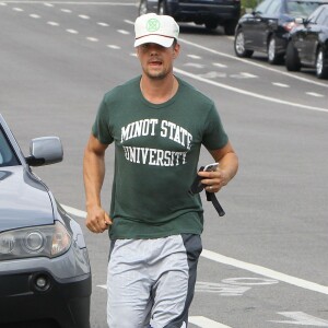 Josh Duhamel part faire son jogging à Santa Monica. Le 19 juillet 2015  