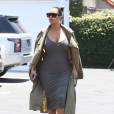  Kim Kardashian enceinte fait du shopping &agrave; West Hollywood, le 16 juillet 2015.&nbsp;  