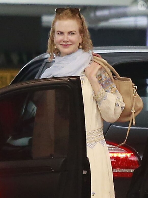 Exclusif - Nicole Kidman, son mari Keith Urban et leurs enfants Faith et Sunday Rose vont déjeuner au restaurant à Beverly Hills, le 15 février 2015. 
