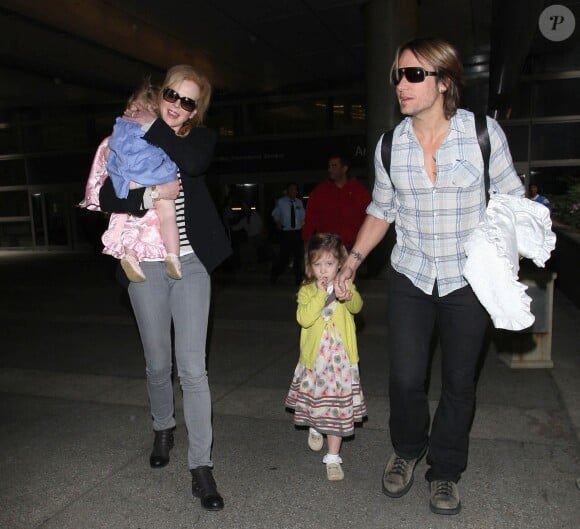 Nicole Kidman avec son mari et ses deux filles à Los Angeles le 22 juin 2012.