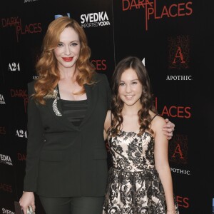 Christina Hendricks, Natalie Precht lors de la première de Dark Places à Hollywood, Los Angeles, le 21 juillet 2015