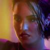 Demi Lovato sexy dans le clip de Cool for the Summer