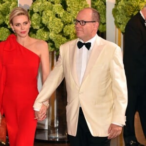 Le prince Albert II de Monaco et la princesse Charlène de Monaco - 67e Gala de la Croix-Rouge Monégasque (Bal de la Croix-Rouge) à Monaco, le 25 juillet 2015