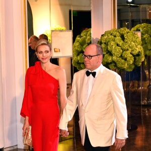 Le prince Albert II de Monaco et la princesse Charlène de Monaco - 67e Gala de la Croix-Rouge Monégasque (Bal de la Croix-Rouge) à Monaco, le 25 juillet 2015