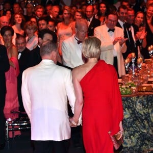 Le prince Albert II de Monaco et la princesse Charlène de Monaco - 67e Gala de la Croix-Rouge Monégasque (Bal de la Croix-Rouge) à Monaco, le 25 juillet 2015