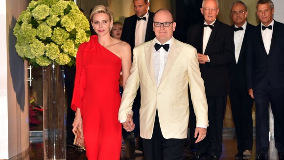 Albert et Charlène de Monaco : Un couple amoureux au chic Gala de la Croix-Rouge