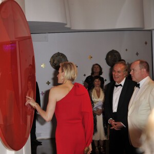 Le prince Albert II de Monaco et la princesse Charlène de Monaco - 67e Gala de la Croix-Rouge Monégasque (Bal de la Croix-Rouge) à Monaco, le 25 juillet 2015