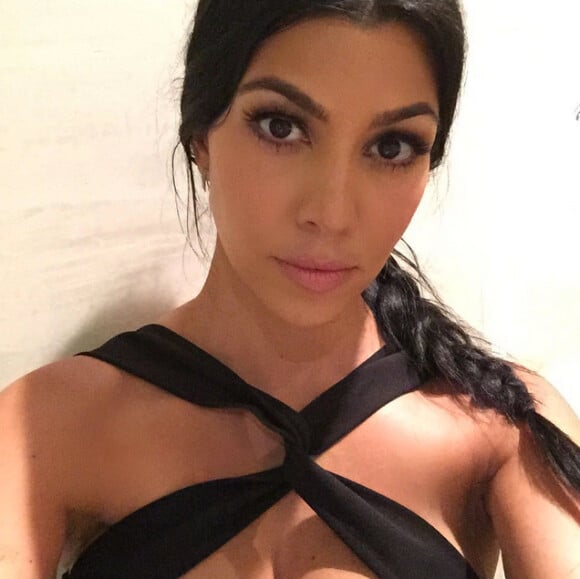 Selfie pour la bombe Kourtney Kardashian après un shooting entre soeurs