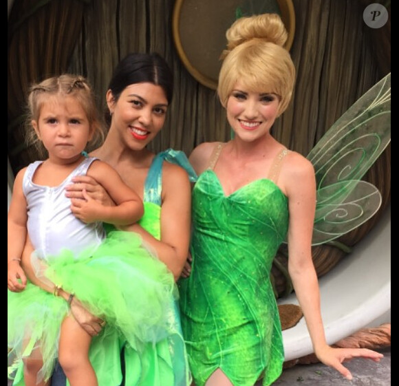 Kourtney Kardashian et sa fille Penelope à Disneyland / juillet 2015